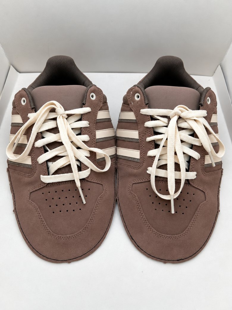 Brown suede upper with cream laces